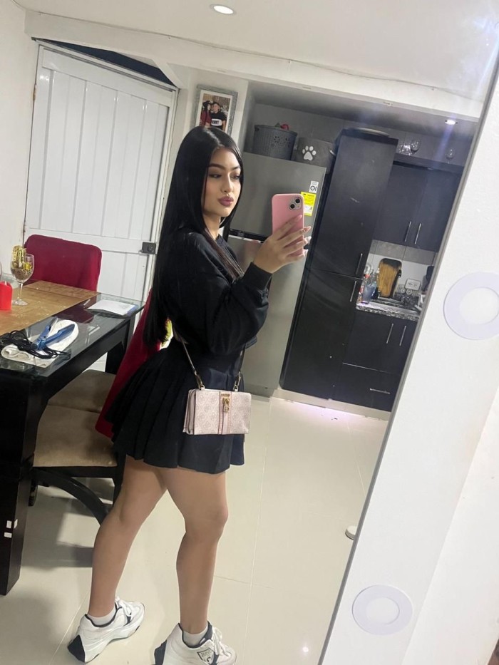 VALERIA JOVENCITA DE 19 AÑOS FIESTERA