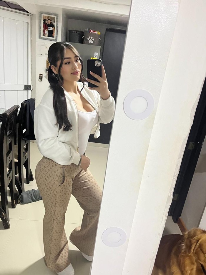 VALERIA JOVENCITA DE 19 AÑOS FIESTERA
