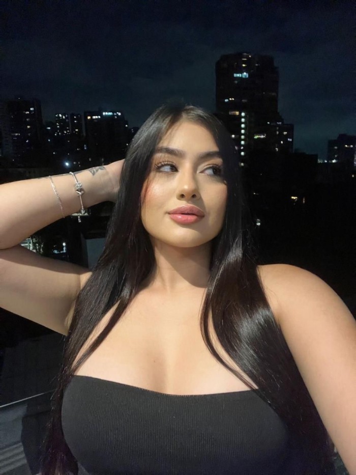 VALERIA JOVENCITA DE 19 AÑOS FIESTERA