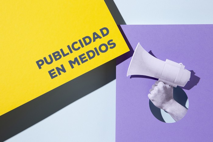 PUBLICISTAS TELEFONISTA