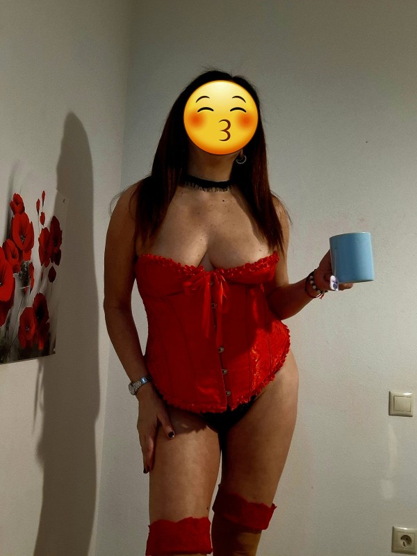 SANDY MASAJISTA ERÓTICA, MORBOSA Y MUY CACHONDA  MASAJES Y SEXO PLACENTEROS