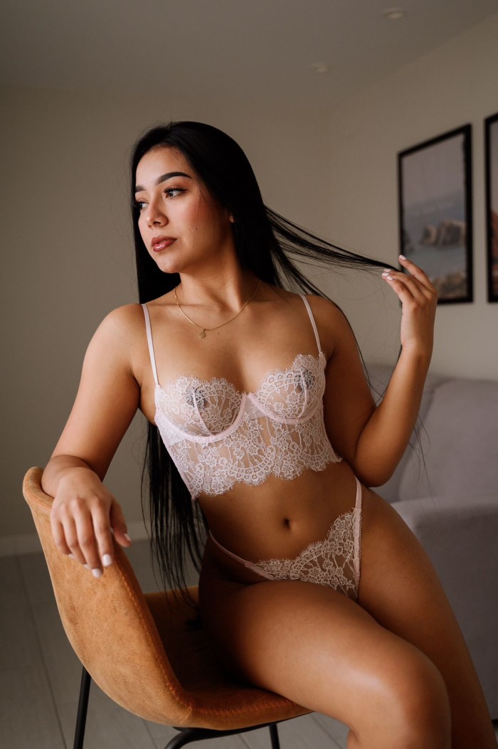 LAURA Escort Colombiana de Lujo en Ibiza