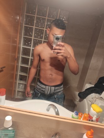 Gary fiestero por la zona