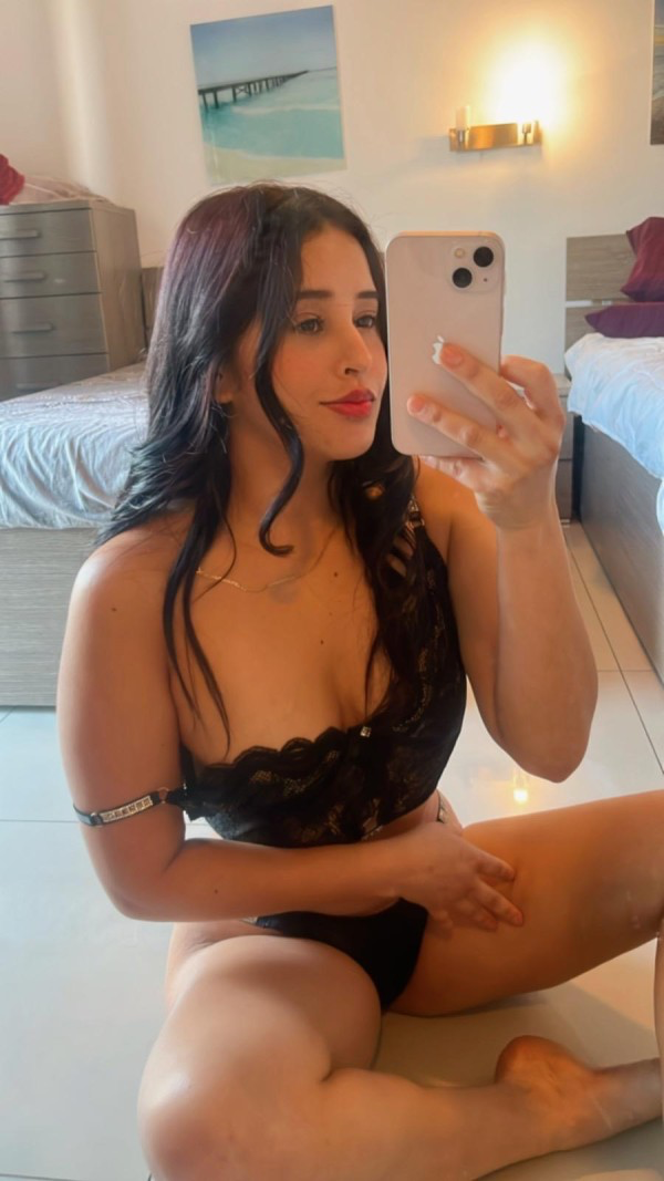 Preciosa colombiana exótica muy guapa