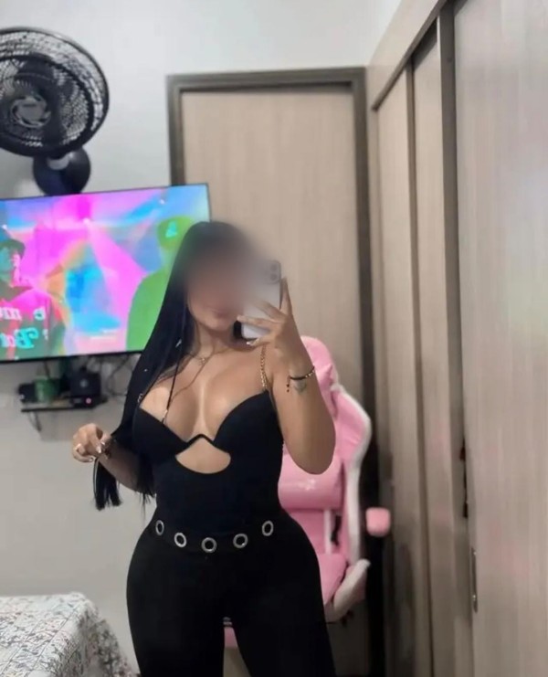 COLOMBIANA MUY ATRACTIVA, CONMIGO ALUCINARAS,DE NUEVO EN PUERTOLLANO