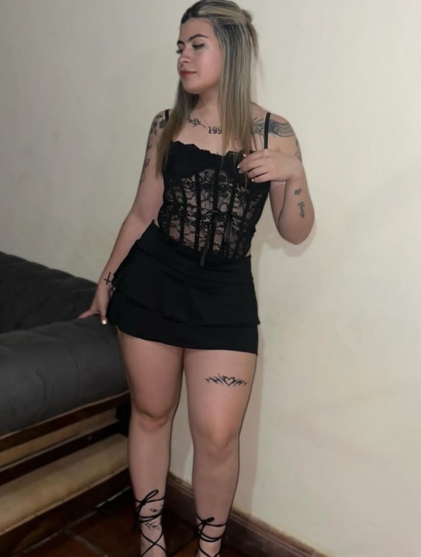 Rubia guapa escort de lujo Talavera de la Reina