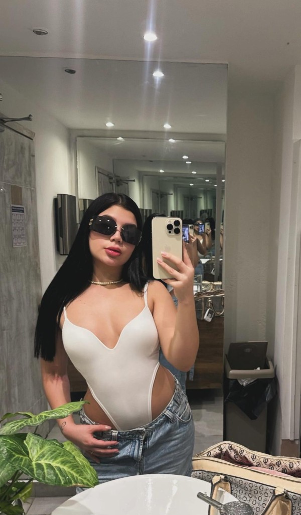 Hermosa Latina, llego dispuesta a complacerte, tienes una fantasía? Fiester