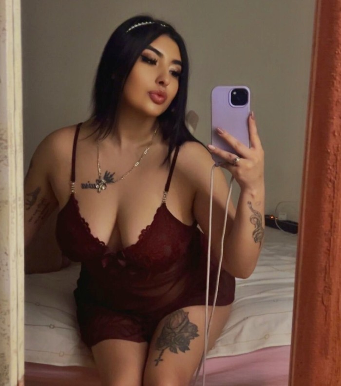 VALERIA COLOMBIANA – RIQUISIMA… JOVENCITA.. SEXY