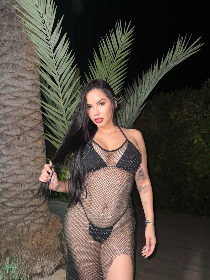ARDIENTE VENEZOLANA DISPONIBLE 24/7 686624476