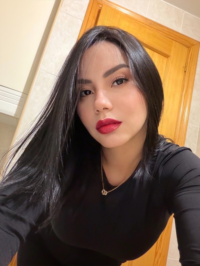 ARDIENTE VENEZOLANA DISPONIBLE 24/7 686624476