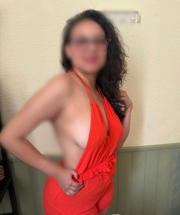 ROXANA, 24 AÑOS, NUEVA AUXI. ADMINISTRATIVA Y MASAJISTA