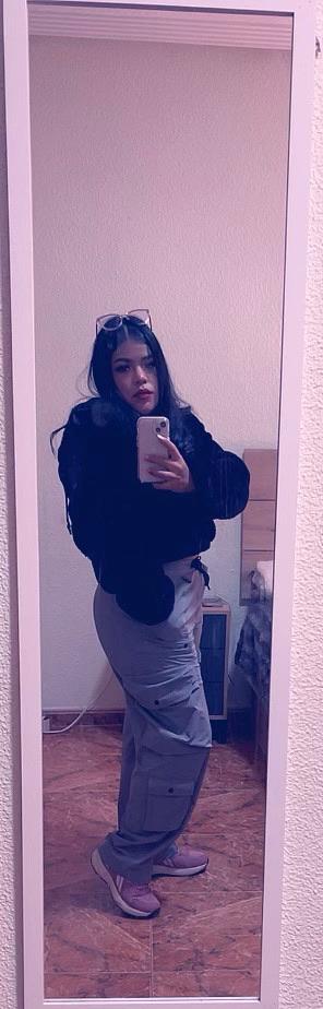 Amigas fiesteras queriendo divertirse elche carrus