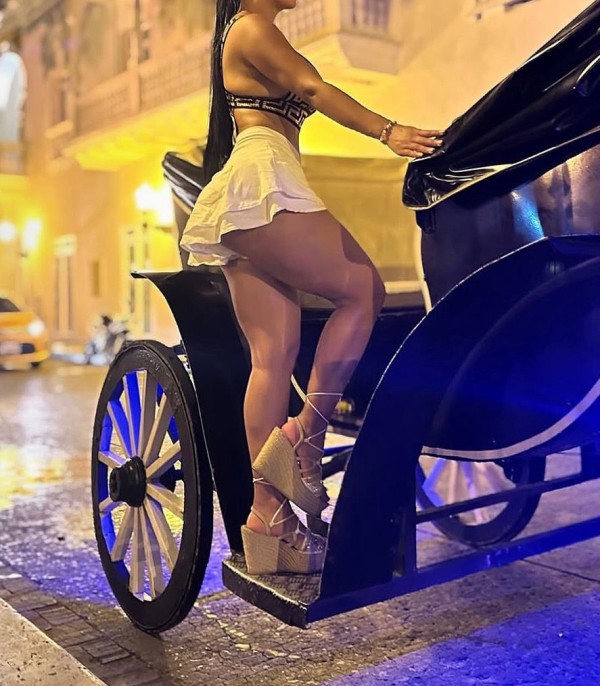 SEXY PERVERSA MADURITA DE CURVAS ARDIENTES UNICAS PARA TU PALADAR NOVEDAD