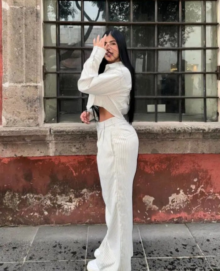 Novedad Guapa divertida con ganas de complecerte
