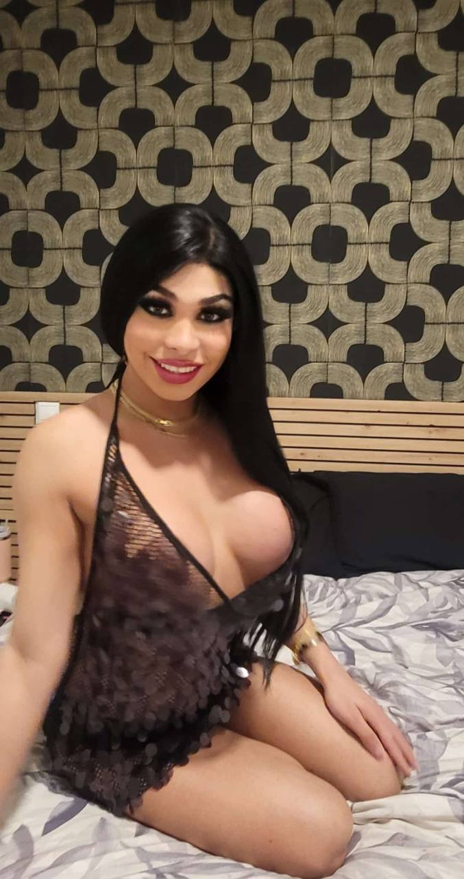 BELLA TRANS CARIÑOSA Y COMPLACIENTE REAL XXL