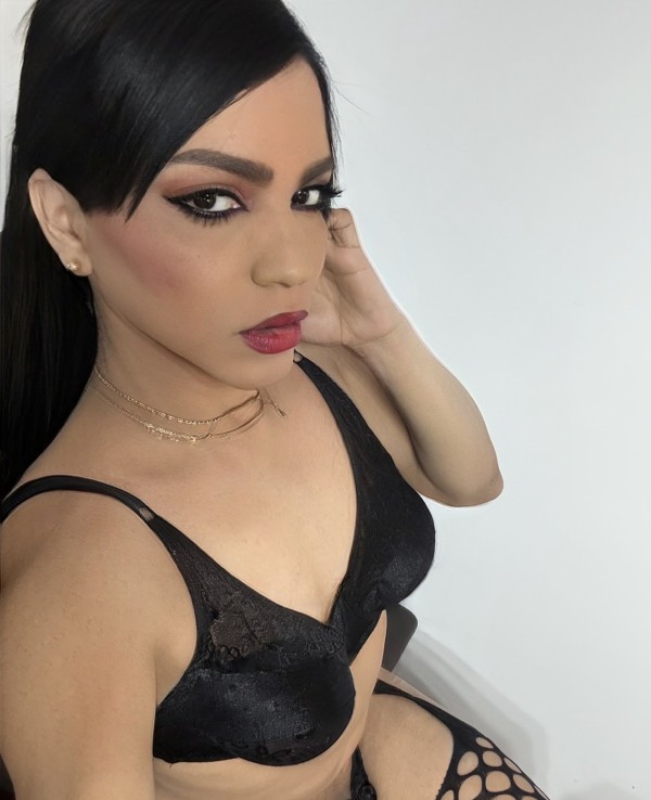 Soy trans ven para romperte el  culo soy una fantasía difícil de olvidar