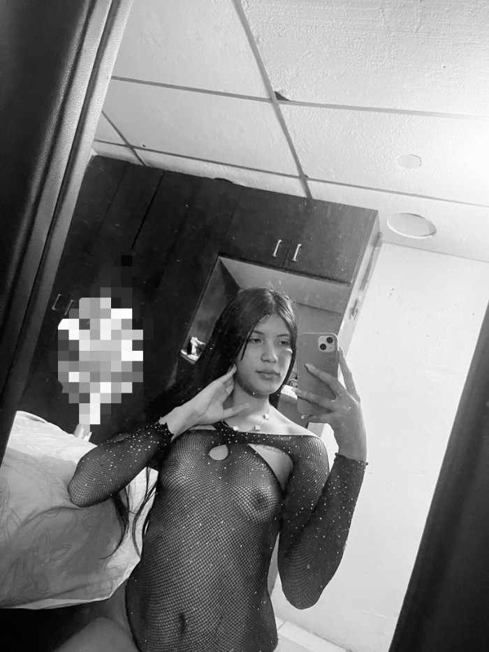 ARDIENTE SENSUAL ENCANTADORA BUENA AMANTE
