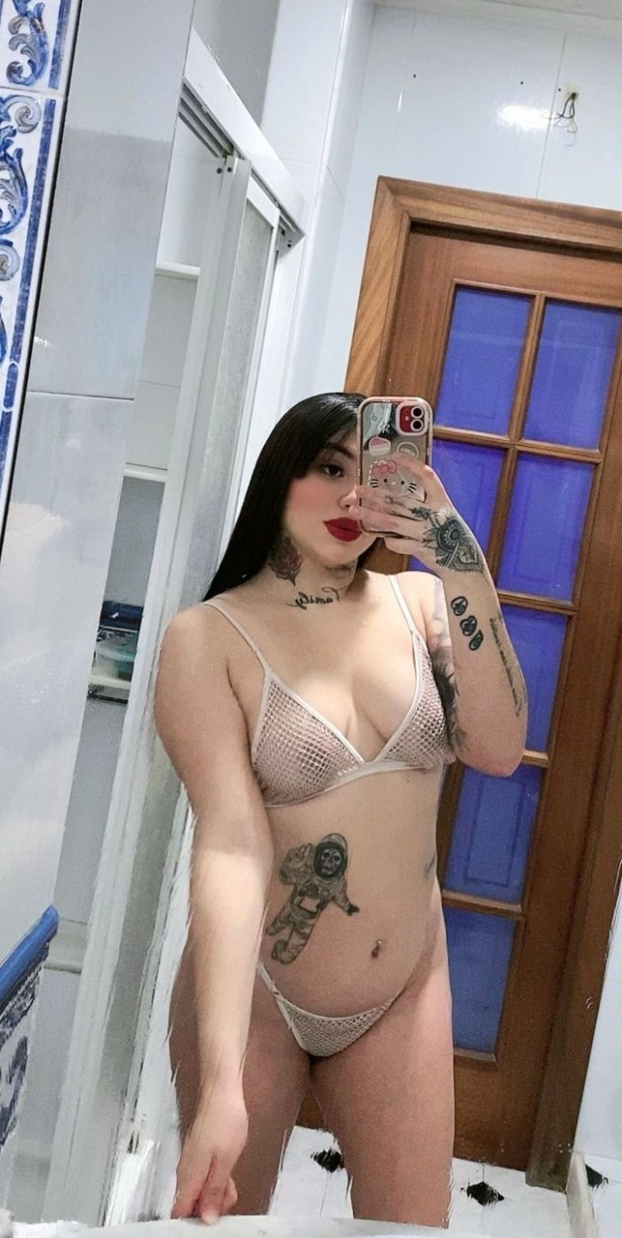 CELESTE CON GANAS DE POLLA LECHERA