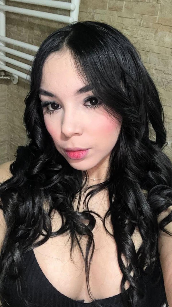 CACHONDA QUIERO QUE CHUPARTE LA POLLA RICO