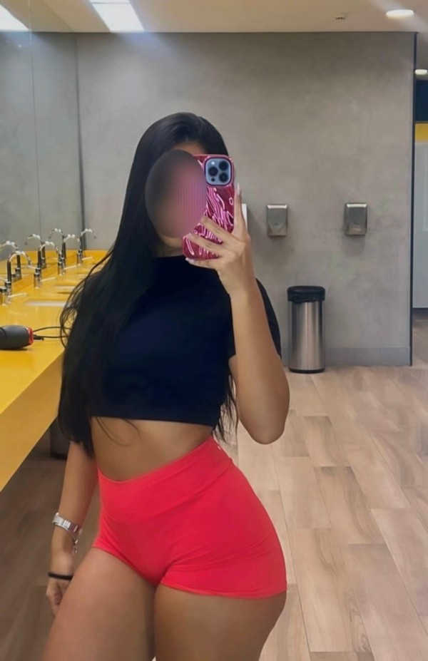 SAMY MORENA LLENA DE PLACER ,CALIENTE Y MUY COMPLACIENTE