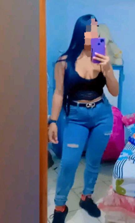 Linda morena primera  en  Ponferrada muy cachonda