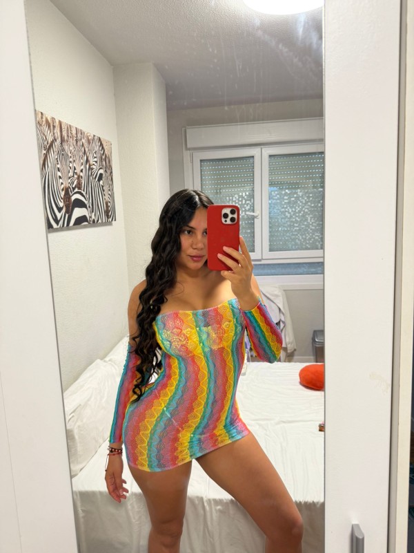 ÁNGELA HERMOSA LATINA