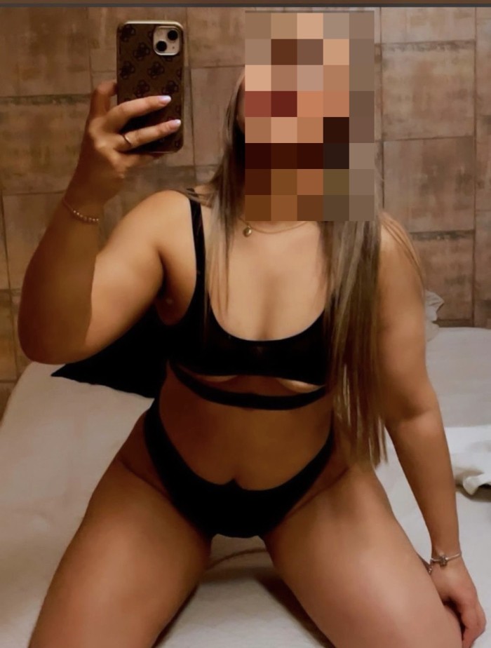 Colombiana rubia muy cachonda en Alzira