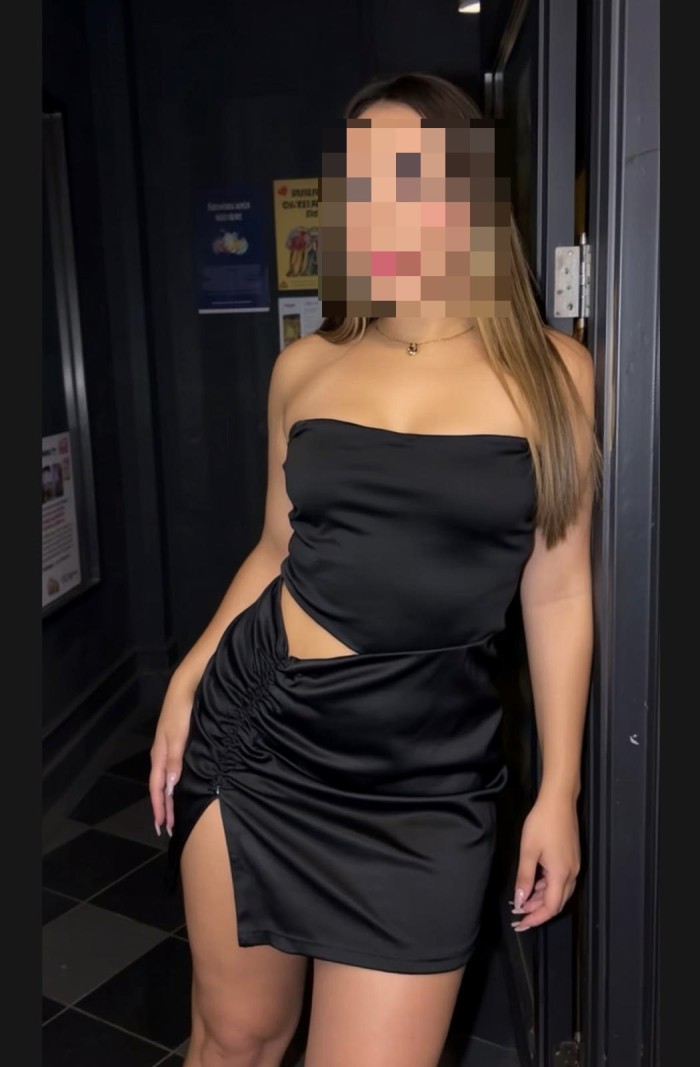 Colombiana  rubia muy cachonda en Alzira