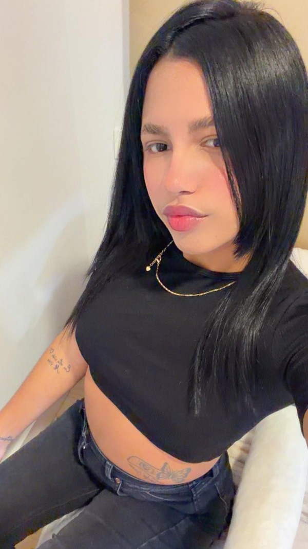 SOFIA JOVENCITA GUAPÍSIMA Y SERVICIAL