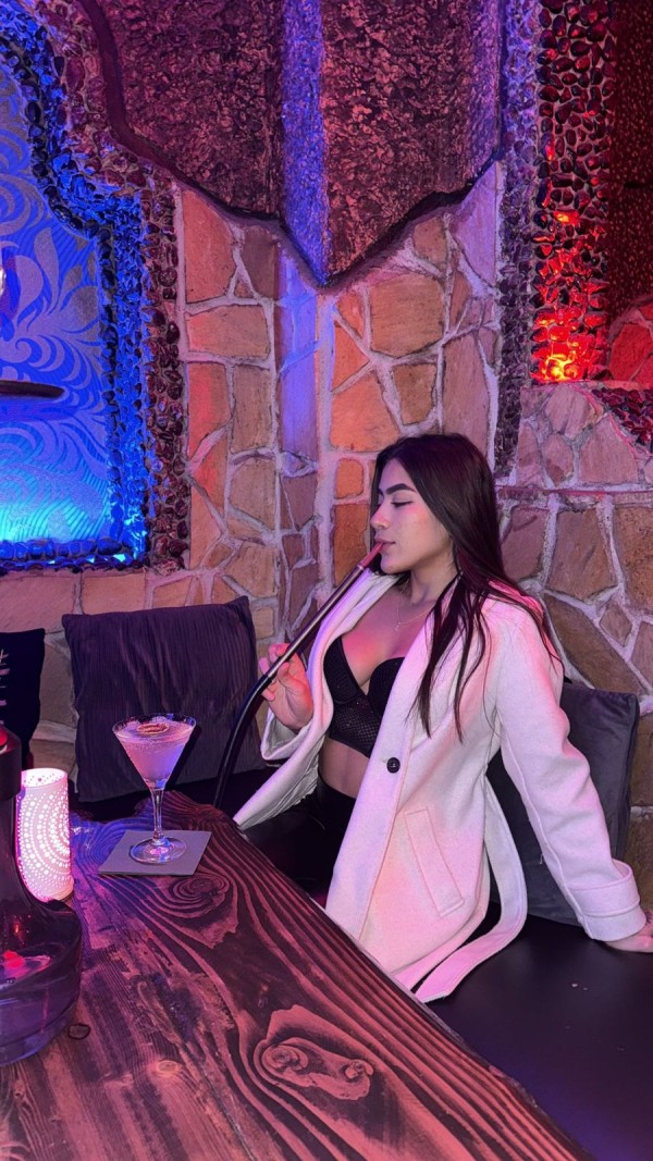 3 primas ardientes fiesteras 24h en Fuengirola