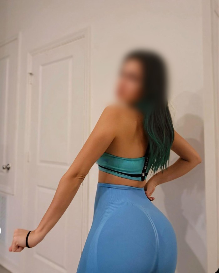HERMOSA LATINA FIESTERA LEGANES