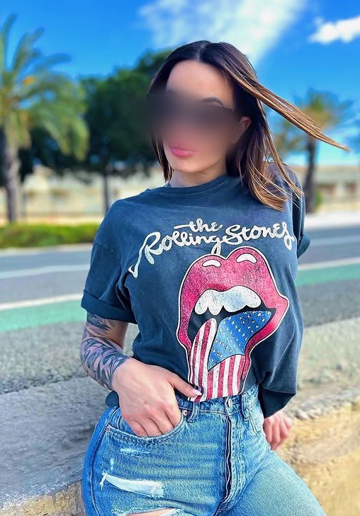 ESTHER  ESPAÑOLA 110 DE PECHO SUPER EXTROVERTIDA…
