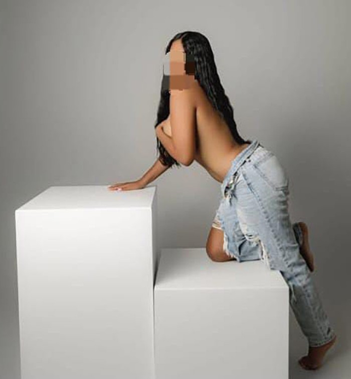 VIKY JOVENCITA COMPLETA VICIOSA SALIDAS 24H EN PALAFRUGELL COSTA BRAVA