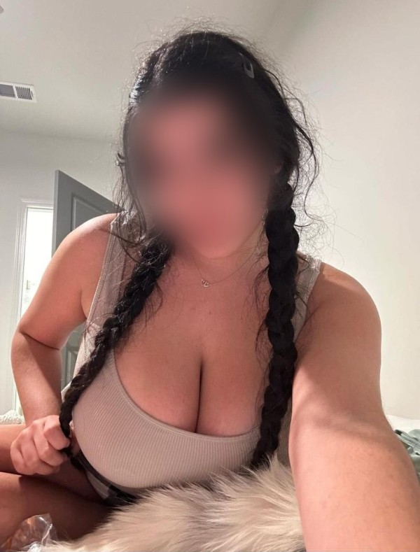MORENA EXOTICA E IMPLICADA