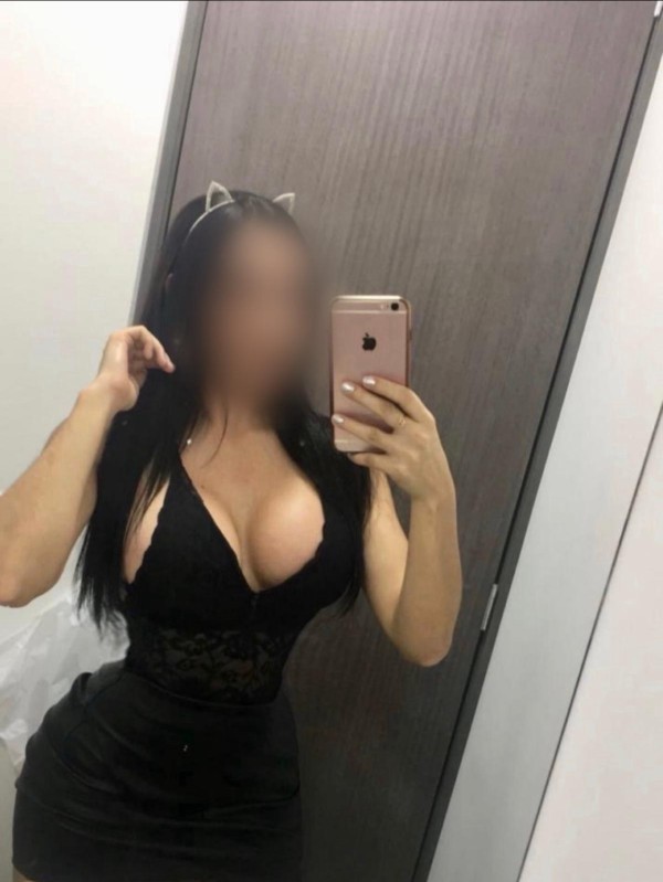 ELIZA 26 AÑOS, TENTACIÓN QUE SEDUCE Y SE DESEA…