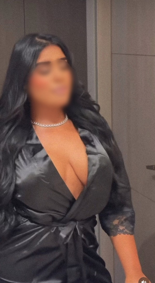 LA MORENA GUAPA FRANCES NATURAL HASTA EL FINAL, ANAL, BESOS CON LENGUA 24H