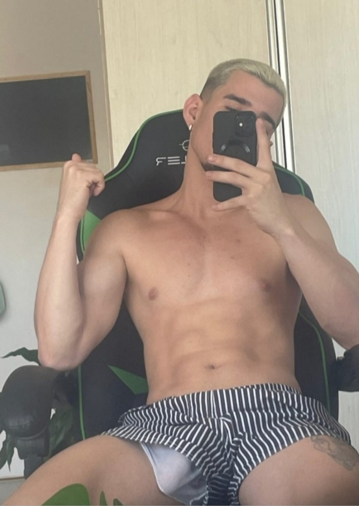Serás mi juguete sexual, yo mando e tu boca y culo