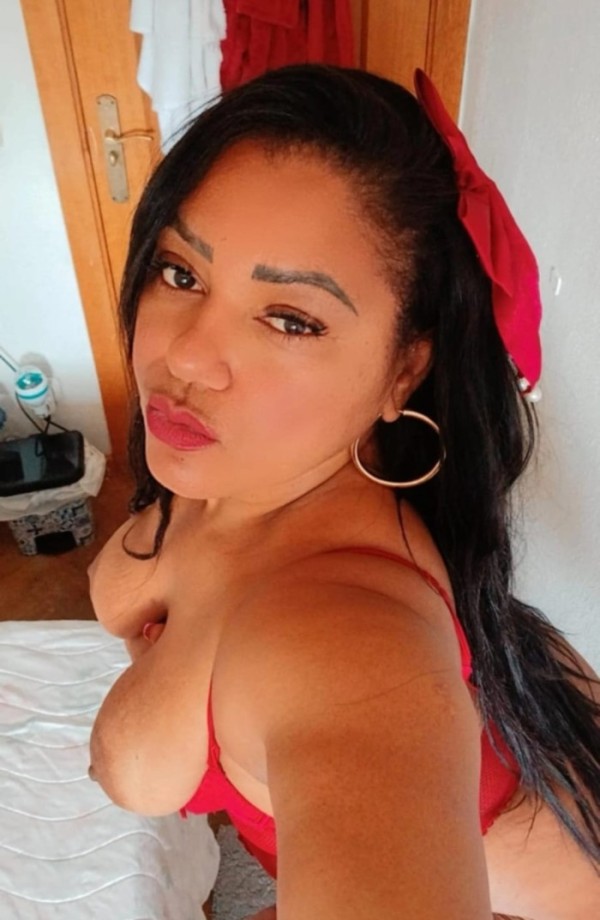 BRASILEÑA JUGUETONA DE LUJO, SUPER CALIENTE