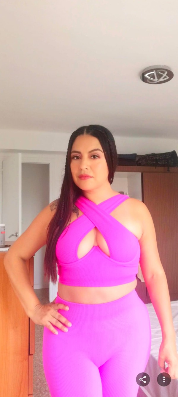 SI ME DEJAS TE SACO TU LECHITA COMPLETITA