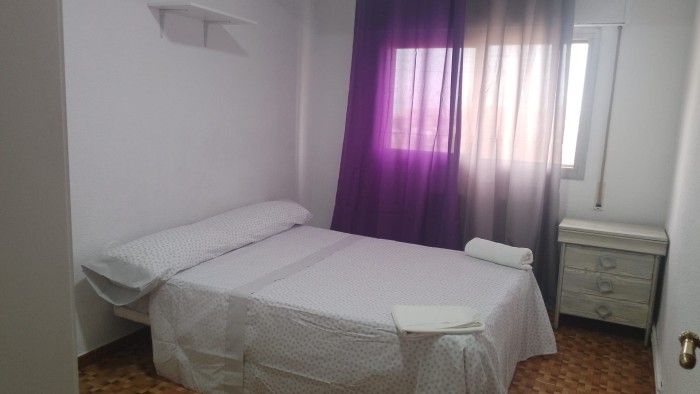 Habitación disponible en Granada centro