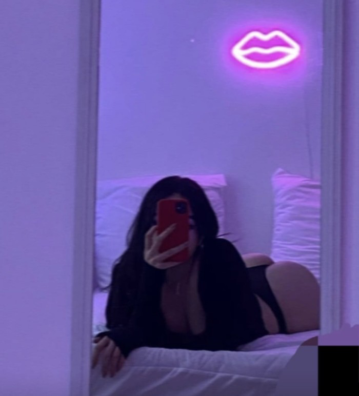 Latina preciosa muy cachonda – NOU BARRIS