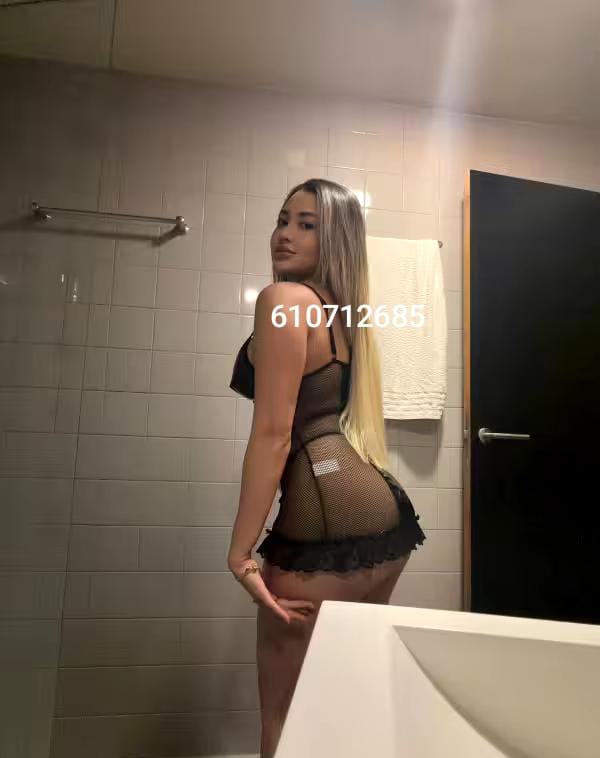 HERMOSA RUBIA TETONA
