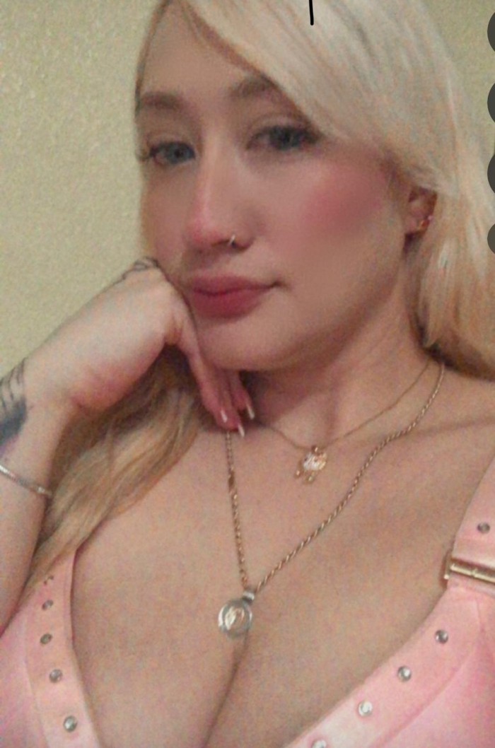ARDIENTE FOGOSA SENSUAL FIESTA A TOPE
