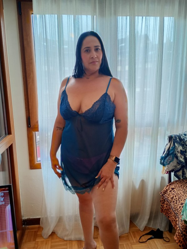 SOY SILVIA CUERPAZO PECHAZOS LA HERMOSA NUEVA