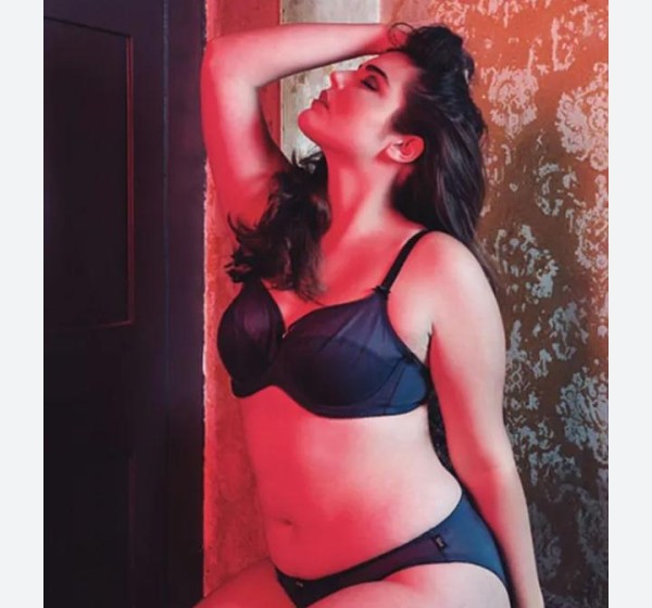 SENSUAL ESCORT ARDIENTE FIESTERA FRANCES DE LUJO
