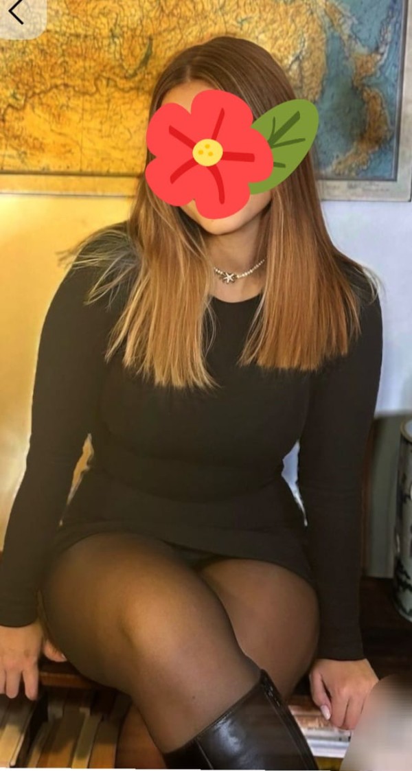 «Rubia exclusiva para caballeros con buen gusto..