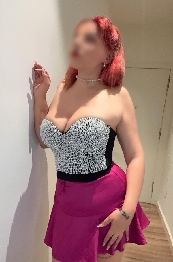 ¡HERMOSA Y EXTROVERTIDA ESPAÑOLA! (Pis PRIVAT- fotos reals)