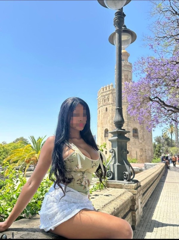 BELLEZA LATINA EN FIGUERAS