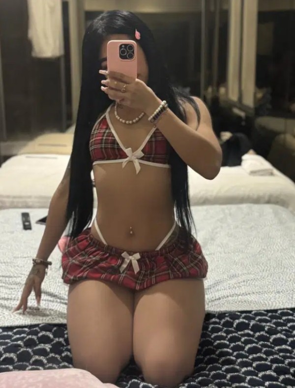 MELANIE ESCORT FIESTERA A TOPE, DELICADA Y CARIÑOSA