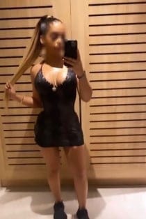 Chica nueva ardiente por primera vez en tu ciudad